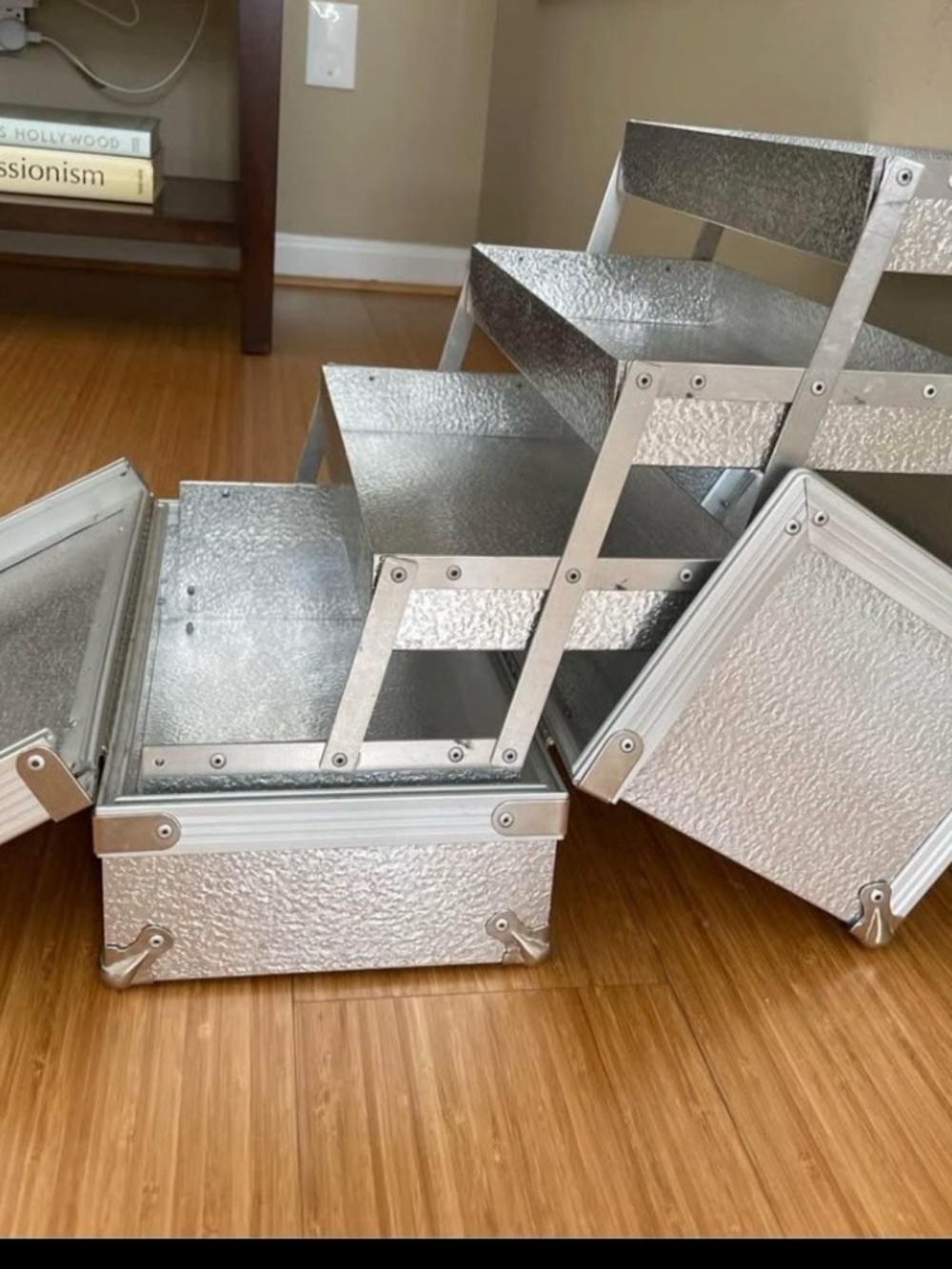 VINTAGE RARE MAC Silver Metallic Makeup Train Case - Picture 4 of 4